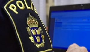 Du kan få hjälp på plats om du ringer polisen.